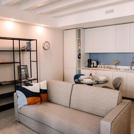 Elegant Beige Apartment - 5 Minutes From The Lake Como Dış mekan fotoğraf