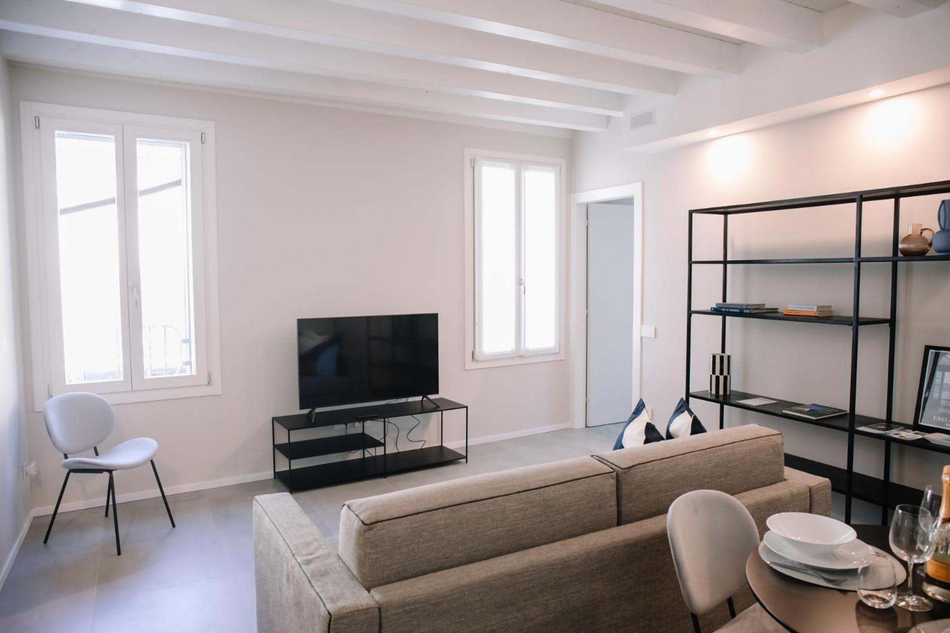 Elegant Beige Apartment - 5 Minutes From The Lake Como Dış mekan fotoğraf